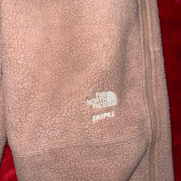 SKIMS x North Face Fleece Pants - Picture 4 of 5